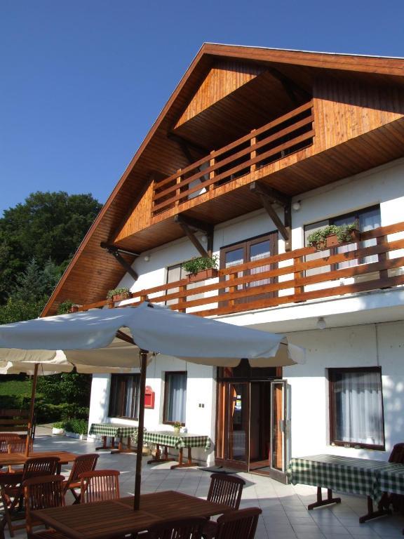 艾斯特根Vadregeny Panzio住宿加早餐旅馆 外观 照片